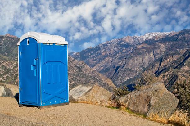 Best Portable restroom trailer rental  in Bowling Green, MD
